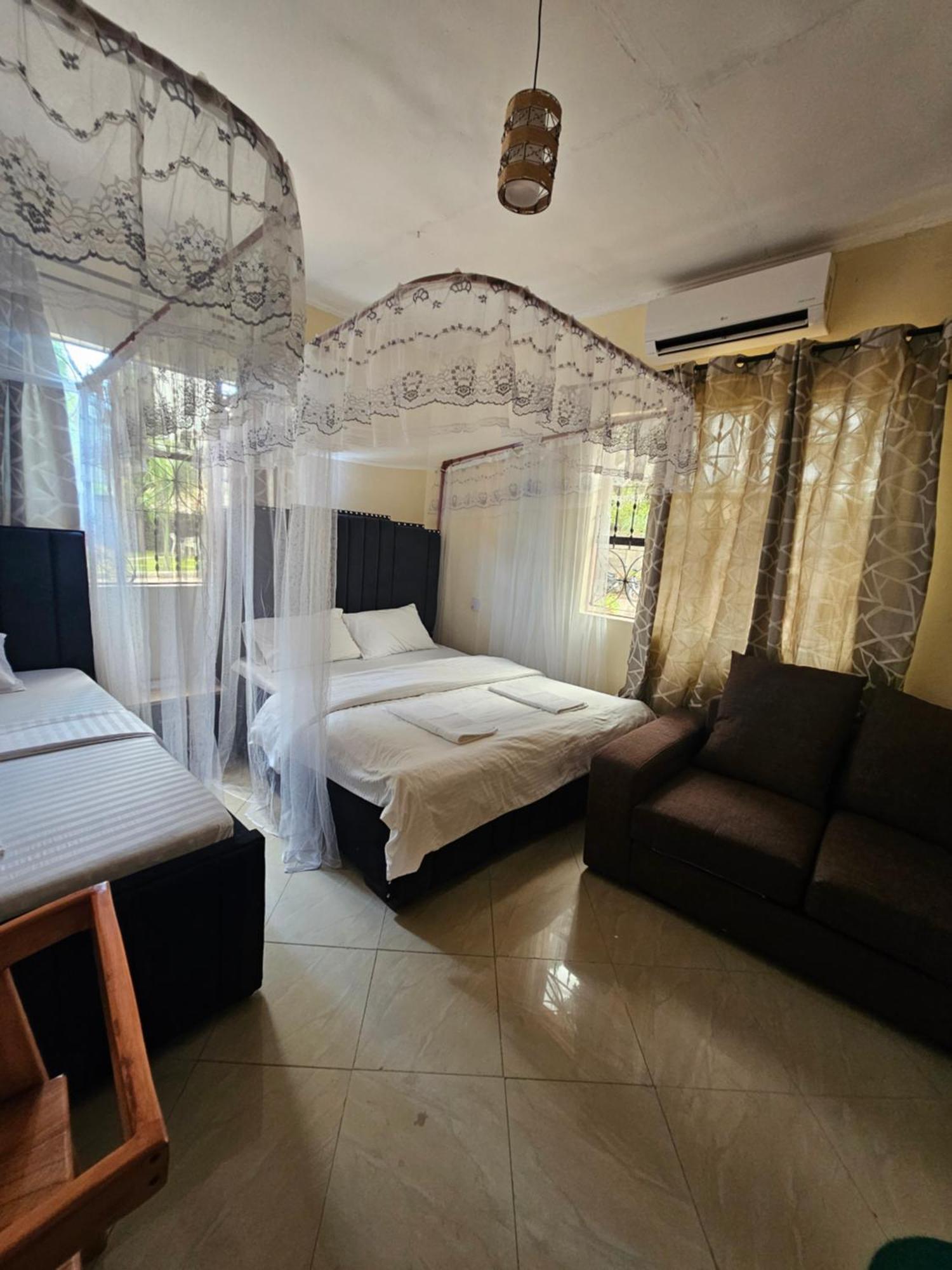 B-More Comfort Stay Boma la Ngombe Exteriér fotografie